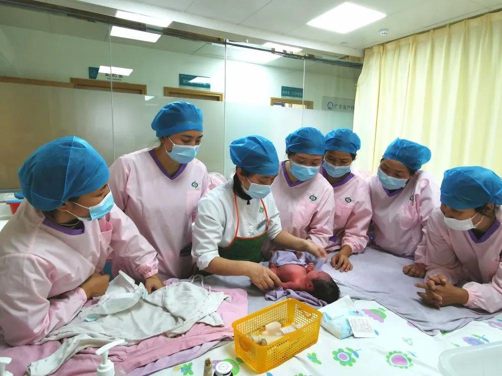 宣恩县妇婴监护型护送